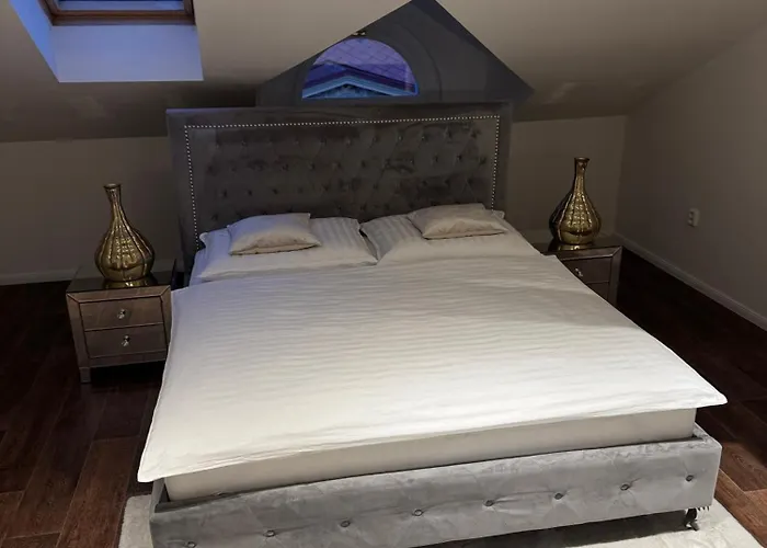 Royal Apartment *